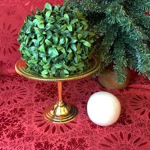 Vintage William Rogers gold electroplated pedestal dish